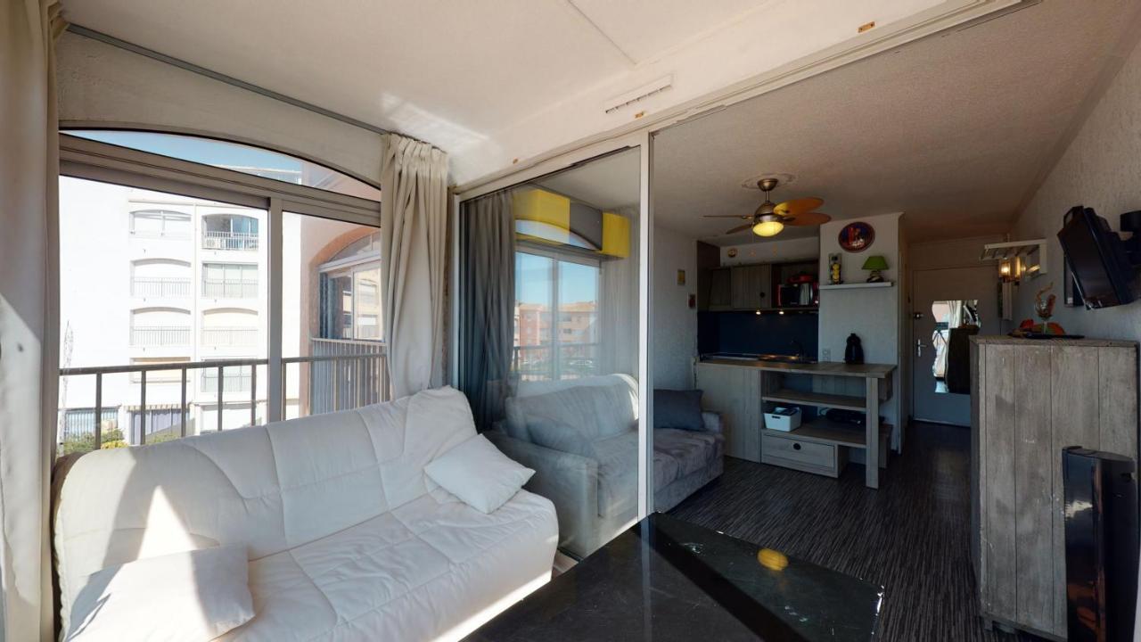Studio Avec Belle Vue Sur Le Port Apartment Agde Exterior foto